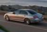  Mercedes E-:    